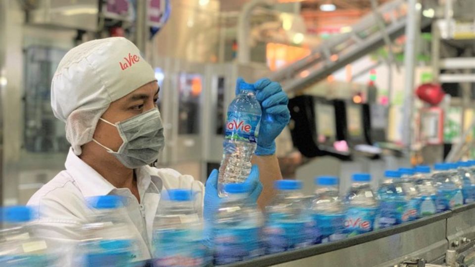 Ứng Dụng Thực Tế Của Máy Đóng Nắp Chai